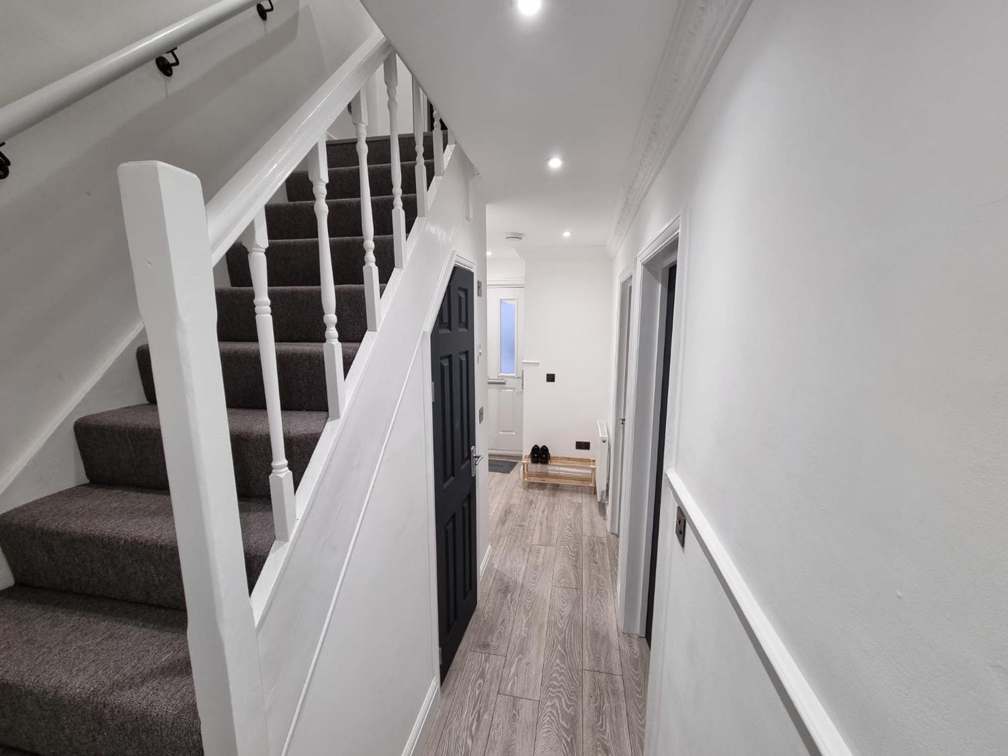 Holiday home Modern 2 Bedroom House In Greater London - Private Garden, Free Wifi And Parking